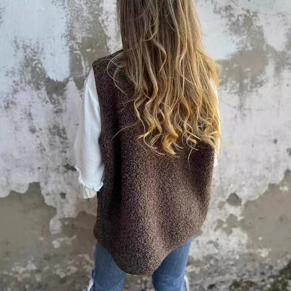 Quiteria | Chaleco Acogedor con Botones