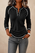 Paula | Camiseta Gofrada Henley con Costuras