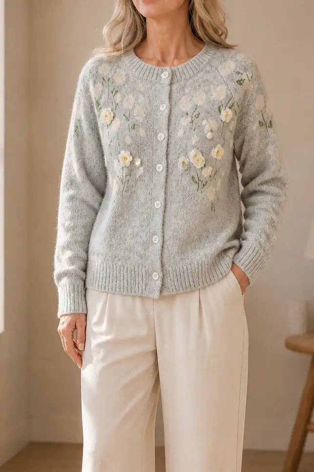 Justa | Cárdigan con Flores Bordadas y Botones