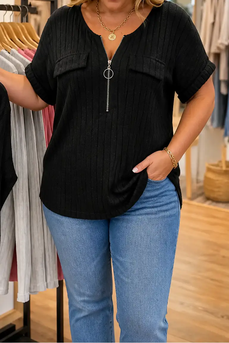 Caridad | Camiseta de Canalé con Cuello de Cremallera