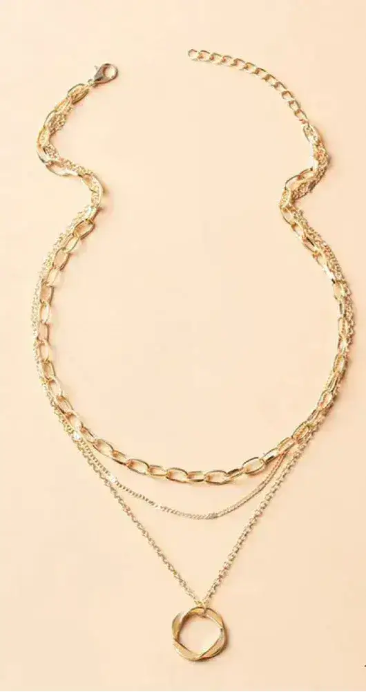 Trinidad | Collar Dorado de Capas con Colgante