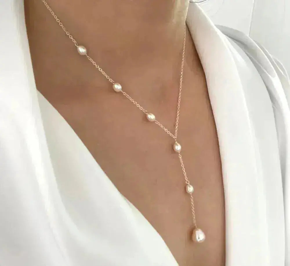 Remedios | Collar Vintage con Colgante y Perlas